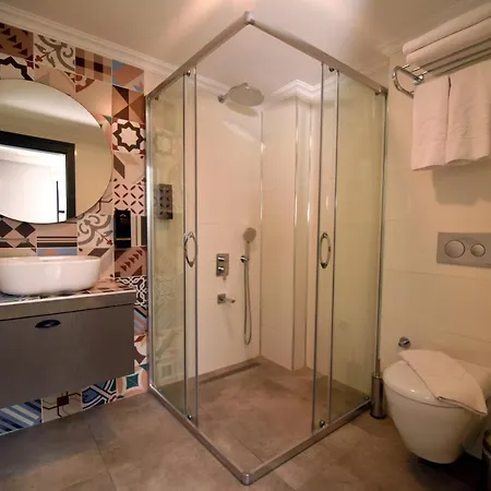 Stylish Flat In Kaleici Near Hadrian's Gate