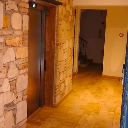 Stylish Flat In Kaleici Near Hadrian's Gate 公寓 *
